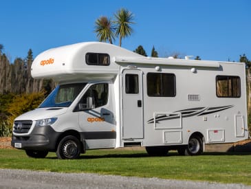 Seitenansicht der Euro Deluxe von Apollo Motorhomes Neuseeland