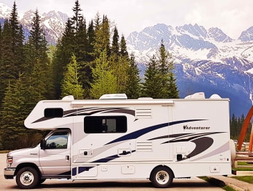 Seitenansicht des C-Large Wohnmobil von Fraserway RV Kanada