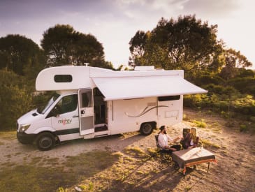 Natur genießen mit dem Camper Big Six von Mighty Australien