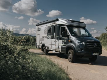 CROSSRENT Overlander Ultimate