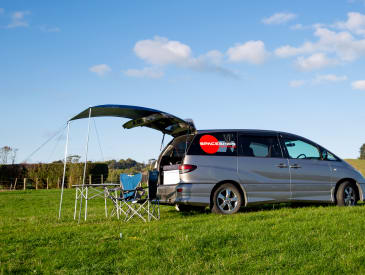 Der ausgebaute Alpha Camper von Spaceships Australien