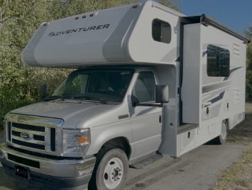 Der C3 Premium 24ft von Road Camper Amerika