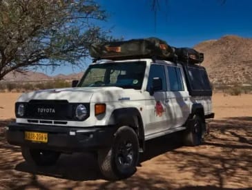 AfriCar Toyota Landcruiser 4x4 CG 4P