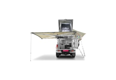 Heckansicht des Safari Camper O von Avis Afrika