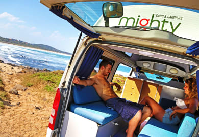 Genug Platz zum Sitzen im Camper Highball von Mighty Australien