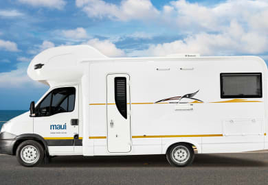 Seitenansicht des 6-Bett (M6B) von Maui Rentals Afrika
