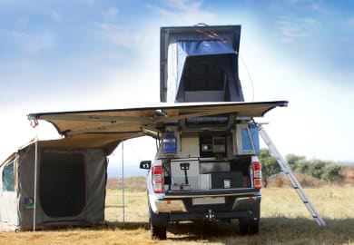 Beim Campen mit dem Exclusive Safari Camper O von Avis Afrika