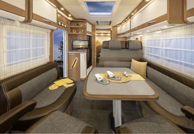 Sitzgruppe im Premium Luxury von McRent Deutschland