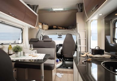 Innenansicht des Family First von rent easy Italien