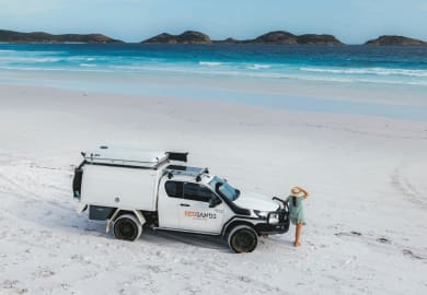 Am Meer mit dem 2 Personen 4WD Camper von Redsands Campers Australien
