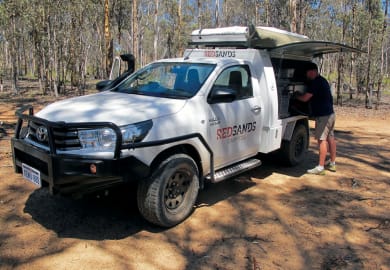 Flexibel unterwegs mit dem 2 Personen 4WD Camper von Redsands Campers Australien