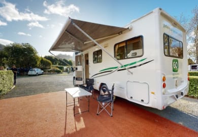GoCheap Australien Henty auf einem Parkplatz