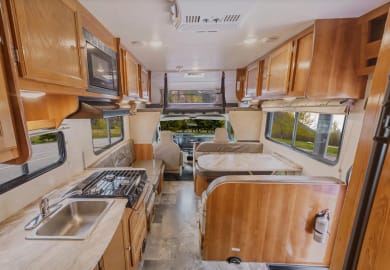 Innenansicht mit Blick nach vorne im MC6 von GoNorth