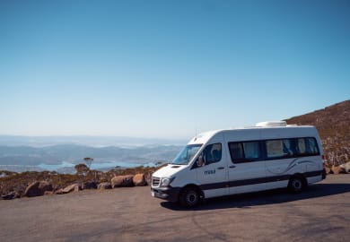 Den Weitblick genießen mit dem Ultima Plus Camper von Maui in Australien
