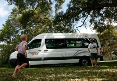 Seitenansicht des Campers Deuce von Mighty Australien