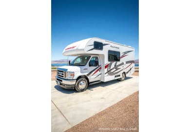 Front und Seitenansicht des Class C Small [C] 21-23ft von El Monte USA