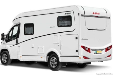 Seiten und Heckansicht des Compact Plus von McRent Neuseeland