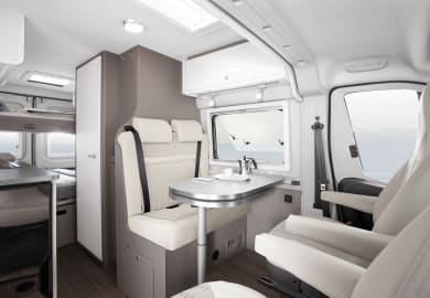 Innenraum des Aero Camper von Bunk Großbritannien