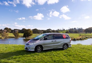 Im Grünen mit dem Alpha Camper von Spaceships Australien