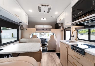 Der geräumige Innenraum des C-Medium von Meridian Kanada