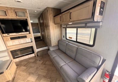 Road Camper C6 PickUp + Caravan