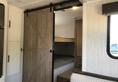 Road Camper C7 PickUp + Caravan