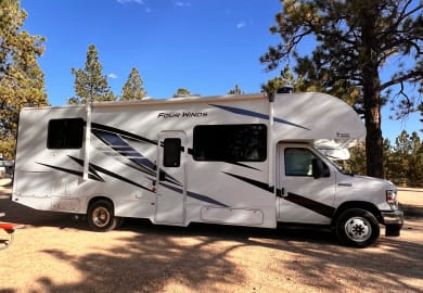 Road Camper C4 Class C ab 29ft