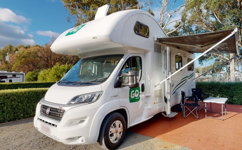 GoCheap Australien Henty auf einem Parkplatz