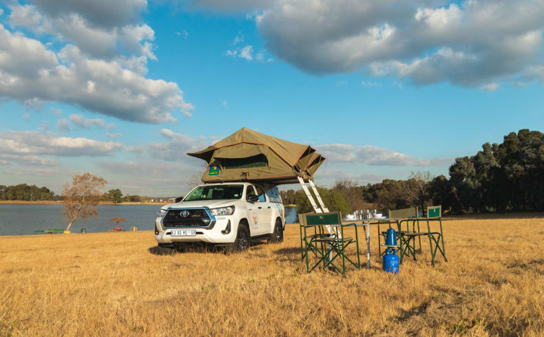 beim Campen mit dem Toyota Double Cab DCE von Britz 4x4 Rentals Afrika