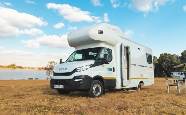 Am Wasser mit dem 6-Bett (M6B) von Maui Rentals Afrika