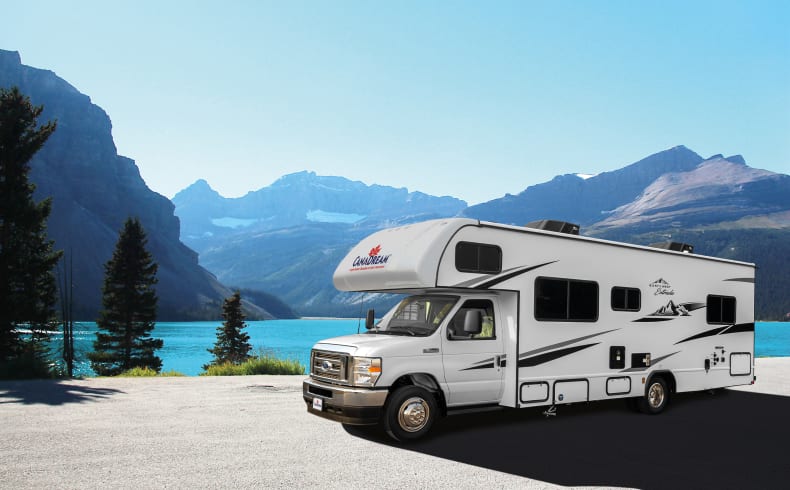 Am See mit dem MHL Wohnmobil von CanaDream in Kanada