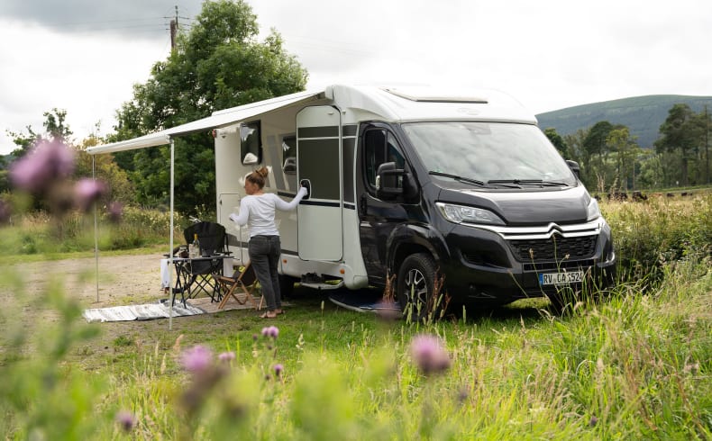 Bei einer Pause mit dem Active Extra von rent easy Italien