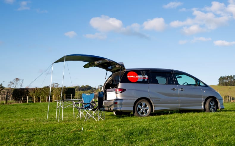 Der ausgebaute Alpha Camper von Spaceships Australien