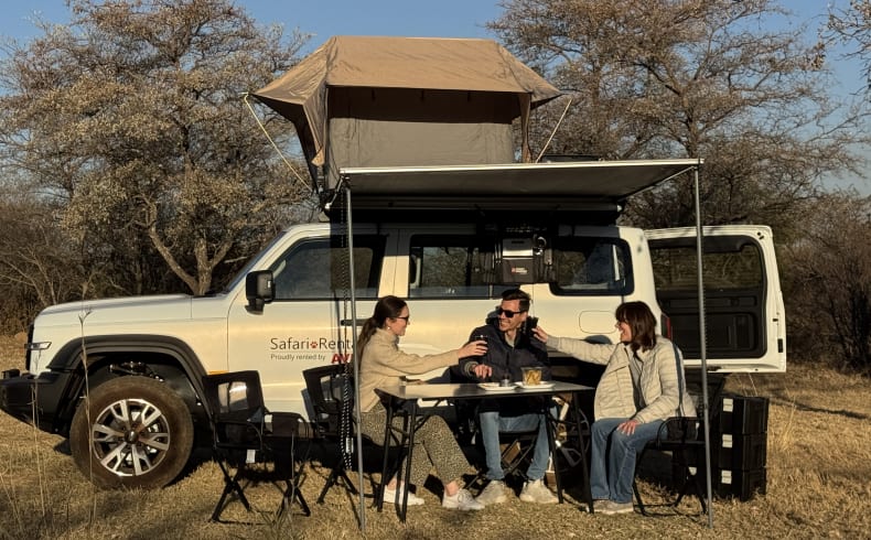 Camping im afrikanischen Bush mit dem Safari Camper B von Avis Afrika