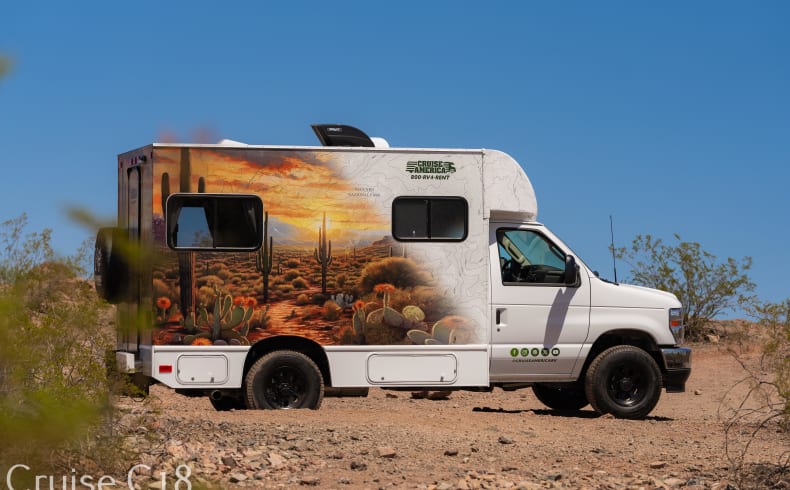 Seitenansicht des Cruise Canada C18 Ultra Compact