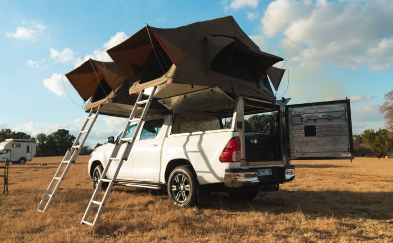 Britz 4x4 Rentals Toyota Hilux Double Cab Budget (HBSS4)